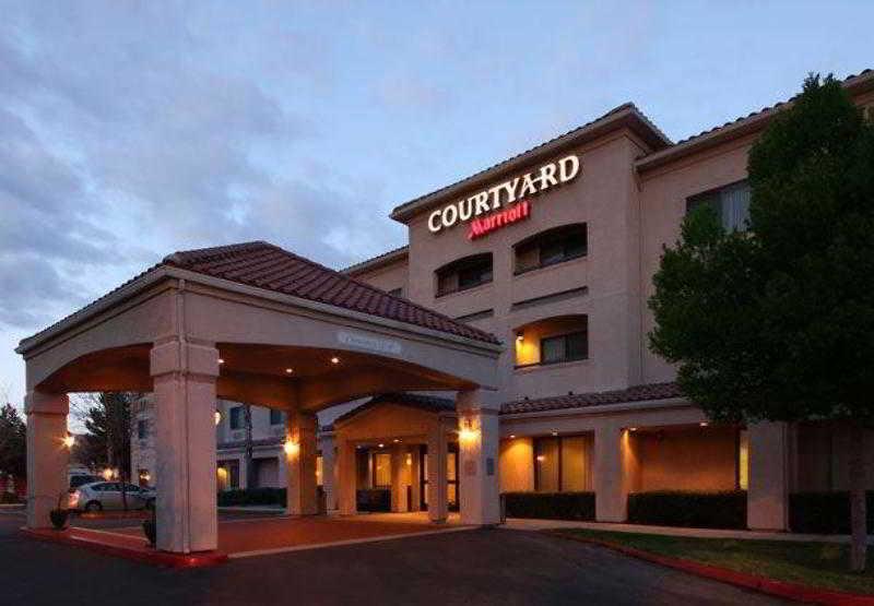 Courtyard By Marriott Palmdale Hotel Exterior photo